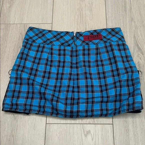 Tripp NYC BONDAGE Reversible Plaid Pleated Mini Skirt - Picture 5 of 9